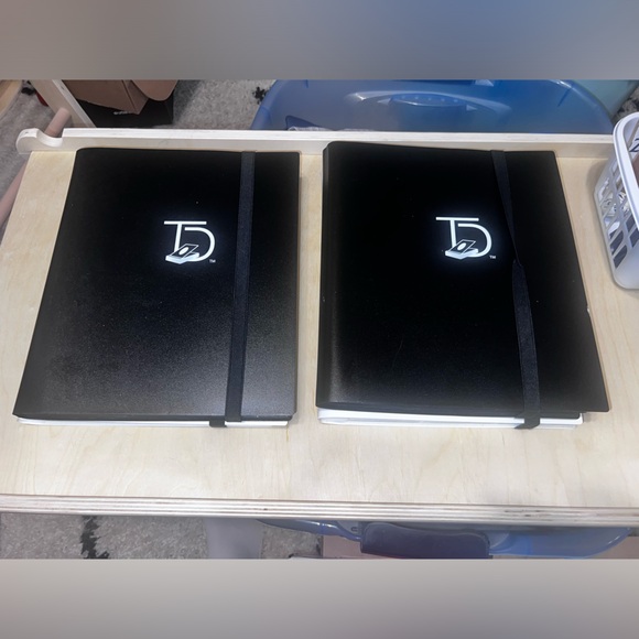 Mystery Box of Sports Cards - Picture 2 of 7